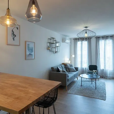 Apartment Semiramis 2 *